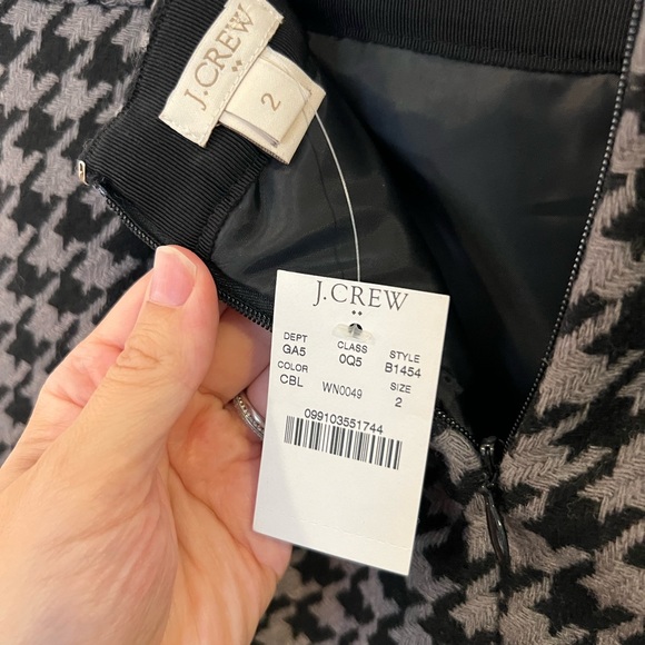 J.Crew Factory Shirttail Mini Skirt Charcoal Grey & Black Houndstooth NWT Size 2 - Picture 3 of 3